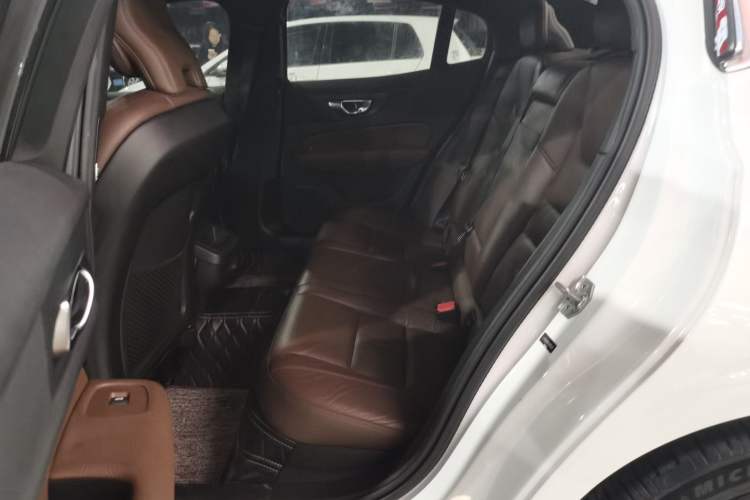 Used Volvo S60 2020 T4 Zhiyuan Luxury Edition
