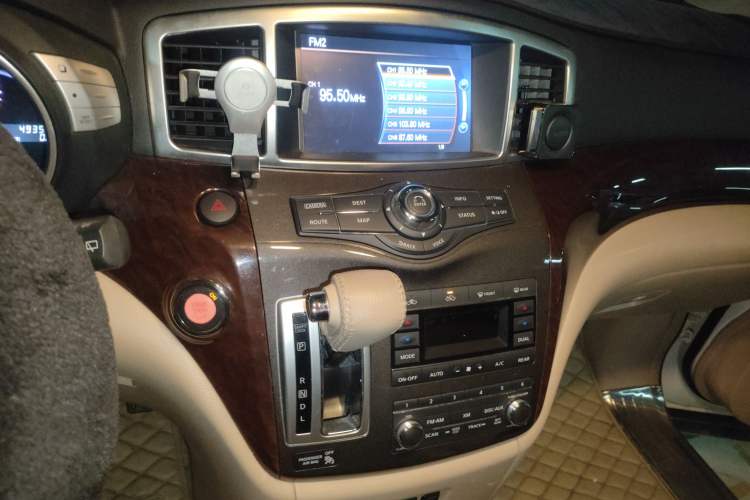 Used Nissan Quest 2015 3.5L SL