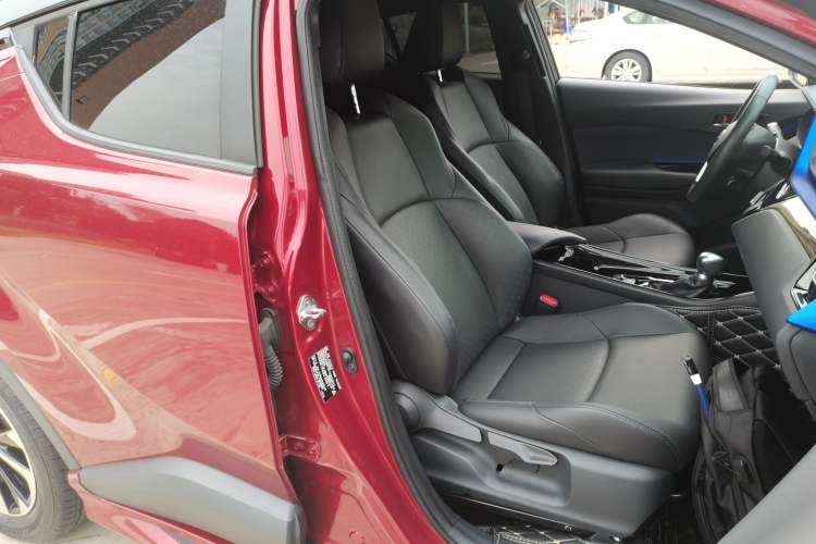 Used Toyota IZOA 2018 2.0L Yichi Version China VI Standard