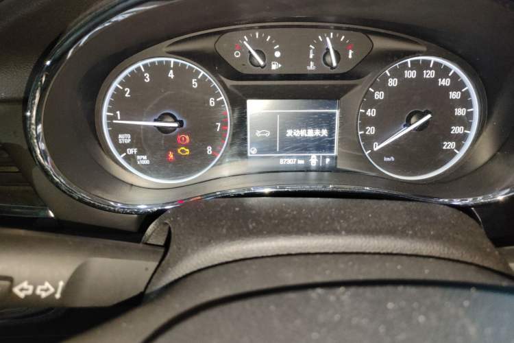 Used Buick Encore 2017 18T Automatic Two-Wheel Drive Urban Leading Model Odometer Close Up