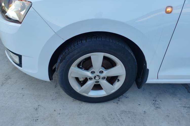 Used Skoda Rapid Spaceback 2016 Revised 1.6L Automatic Chuanxing Version