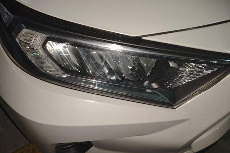 Used Toyota RAV4 2021 2.0L CVT Two-Wheel Drive Fashion PLUS Edition Right Front Headlight