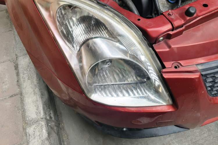 Used Suzuki Swift 2012 1.3L Manual Value Edition Right Front Headlight