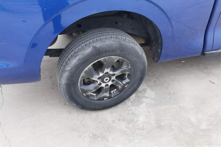 Used Great Wall Poer 2021 2.0T Commercial Version Automatic Diesel Two-Wheel Drive Elite Trim with Long Bed – GW4D20M Right Rear Wheel Hub