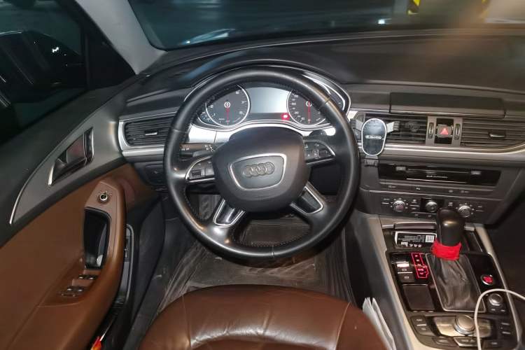 Used Audi A6L 2018 30th Anniversary Edition 35 TFSI Fashion Model
