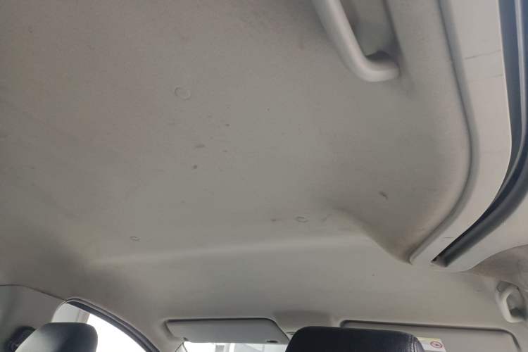 Used JAC Refine M3 2016 IKEA Edition 1.6L Luxury Model Headliner