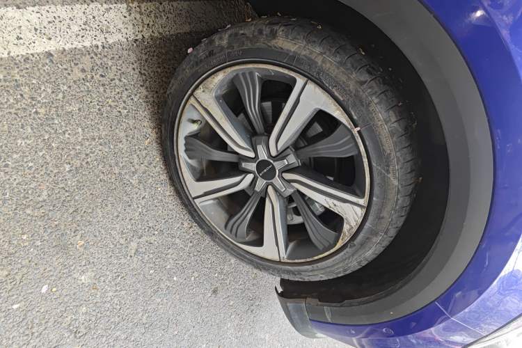 Used Roewe MARVEL X 2018 Rear-Drive Model Right Front Wheel Hub