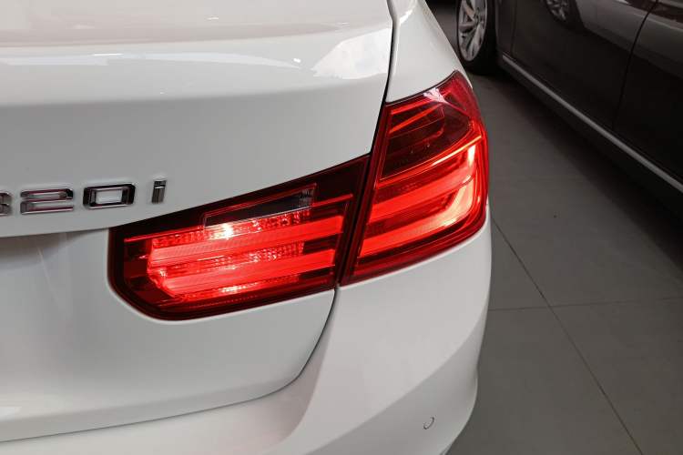 Used BMW 3 Series 2014 320i Sport Edition