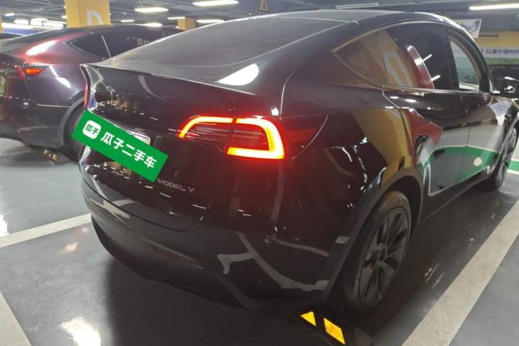 Used Tesla Model Y 2023 Rear-Wheel-Drive Version
