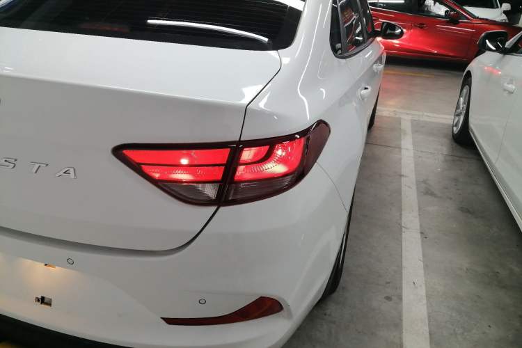 Used Hyundai Celesta 2020 1.6L Automatic GL Enjoyable Edition
