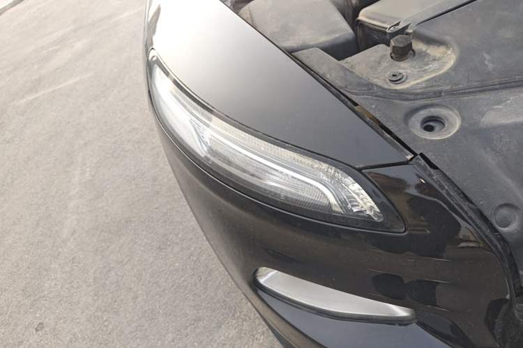 Used Jeep Cherokee 2016 2.4L Leading Smart Version Right Front Headlight