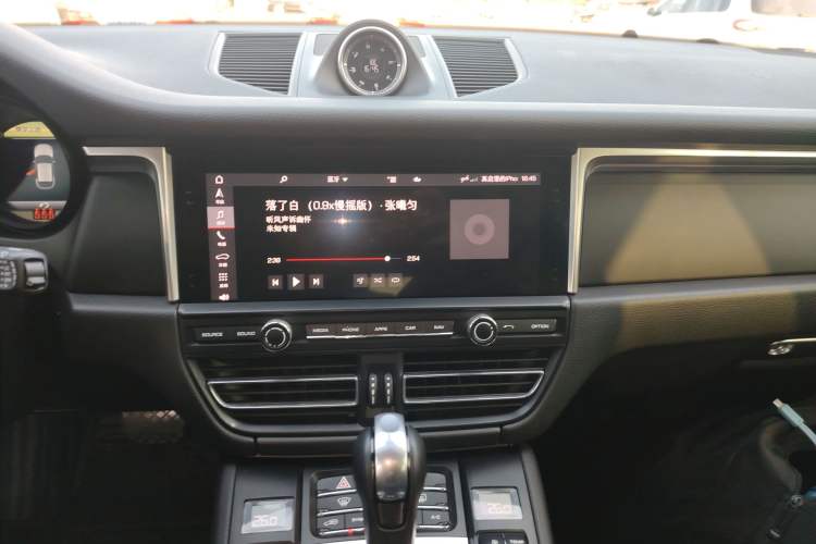 Used Porsche Macan 2021 Macan 2.0T