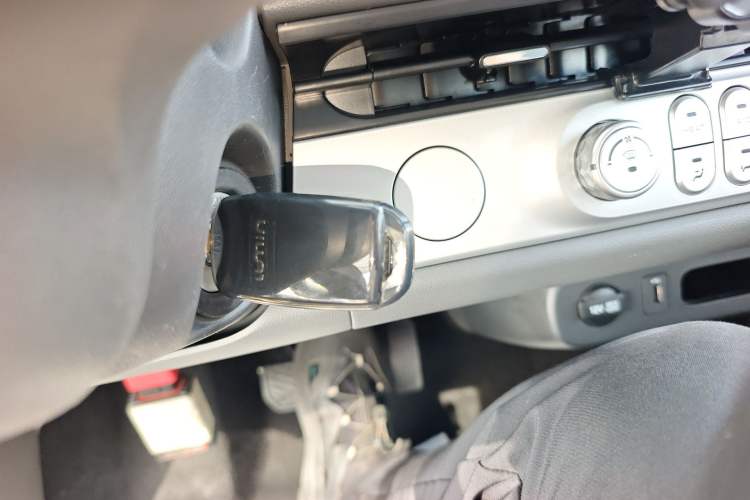 Used CHANGAN NEVO Lumin 2025 205 km Xiangqin Version
