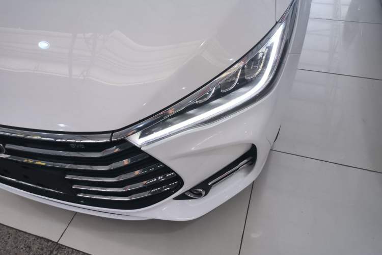 Used BYD Song MAX 2019 1.5T Automatic Smart Connect Ruiyi Sunroof Model 7 Seats China VI Standard
