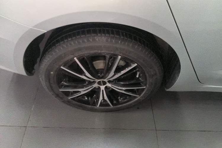 Used Roewe Ei5 2021 500 Admiration Edition Exterior 5