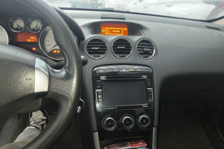 Used Peugeot 408 2013 1.6L Manual Comfort Edition Audio And AC Panel