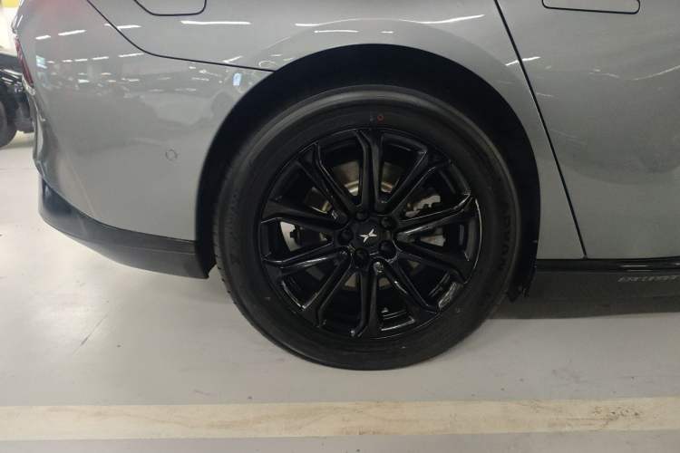 Used XPeng P7 2020 562N Performance Edition Right Rear Wheel Hub