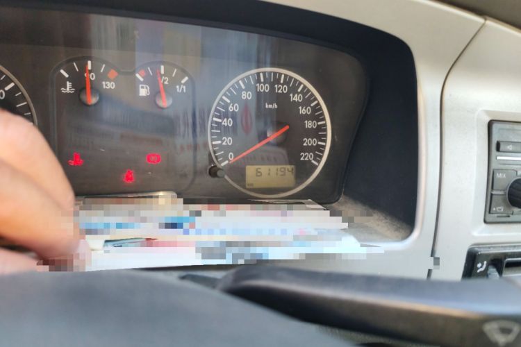 Used Volkswagen Santana Vista 2008 1.8L Manual Comfort Edition Odometer Close Up