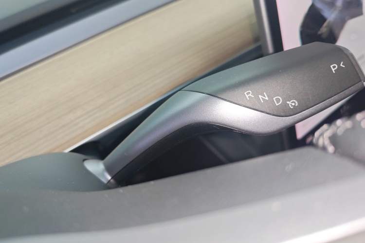 Used Tesla Model Y 2021 Standard Range Rear-Wheel Drive Version Gear Lever