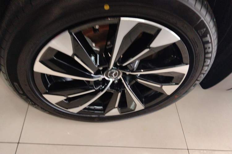 Used Mazda CX-50 2023 2.5L Smart Drive Version Exterior 4