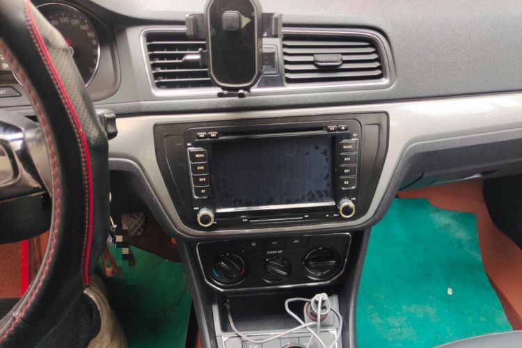 Used Volkswagen Lavida 2015 1.6L Manual Comfort Edition
