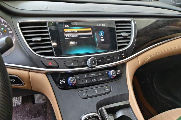 Used Buick LaCrosse 2018 28T Elite Edition