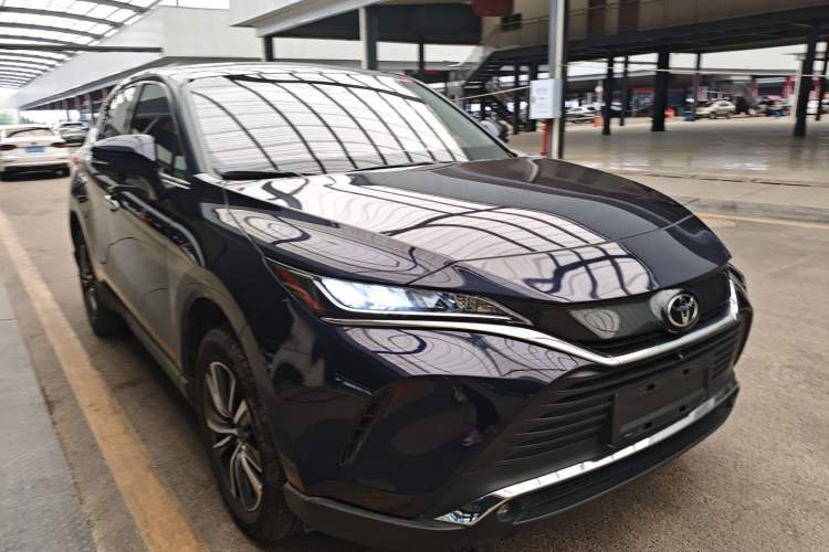 Used Toyota Harrier 2023 2.0L CVT Two-Wheel Drive Entry Version Front Right 45 Deg