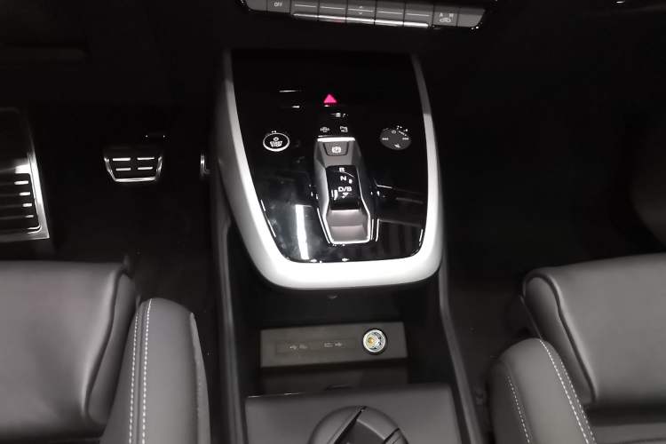 Used Audi Q5 e-tron 2023 40 e-tron Shining Edition Brocade Suit