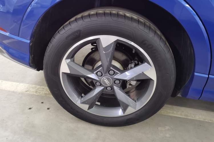 Used Audi Q3 2021 35 TFSI Fashion Dynamic Model