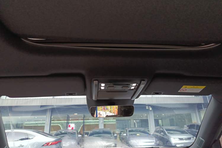 Used Formula Leopard Titanium 3 2025 501 km All-Wheel Drive Intelligent Driving Max Edition Headliner