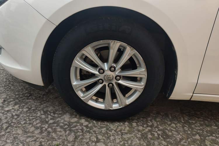 Used Buick GT 2016 15N Automatic Entry-Level Trim Exterior 4