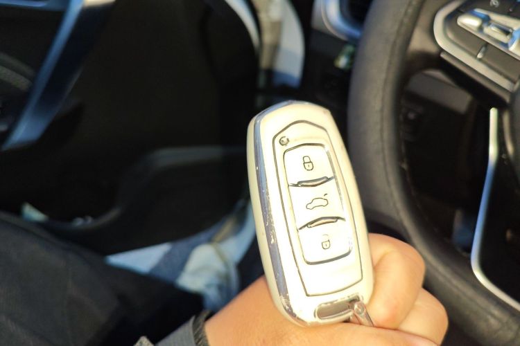 Used Geely Auto Vision X3 2019 Upgraded Model 1.5L CVT Elite Version