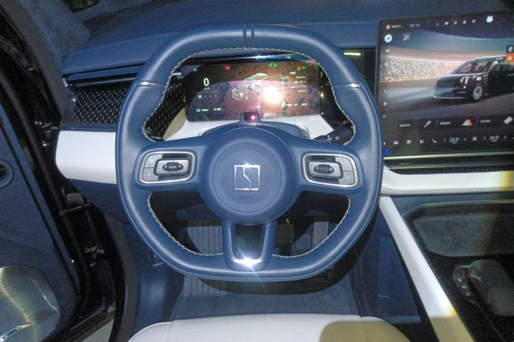 Used Zeekr 009 2024 Six-Seat Executive Version 4WD 108 kWh
