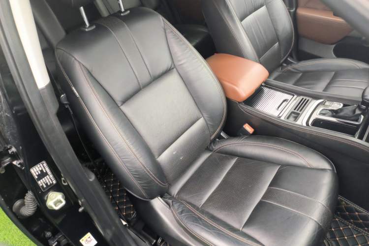 Used GAC Trumpchi GS8 2017 320T Two-Wheel Drive Luxury Edition (7 Seats)