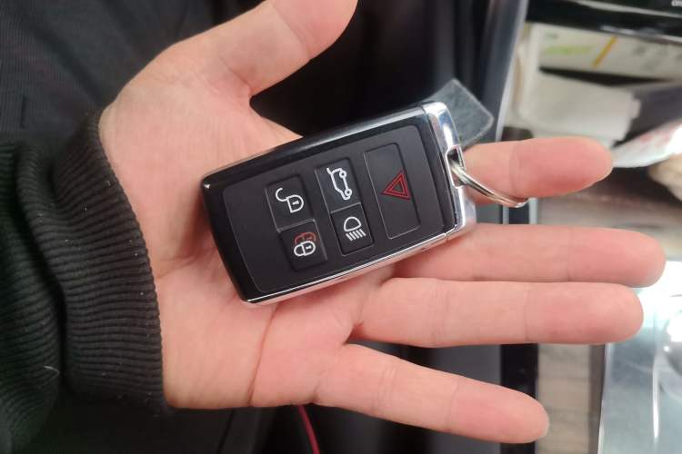 Used Land Rover Discovery Sport 2020 249 PS R-Dynamic Performance Edition Vehicle Key