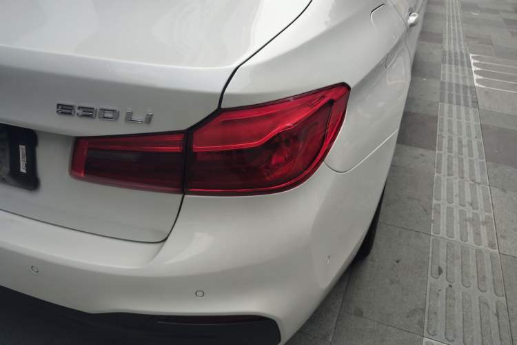 Used BMW 5 Series 2020 530Li Leading Model M Sport Package Right Rear Taillight