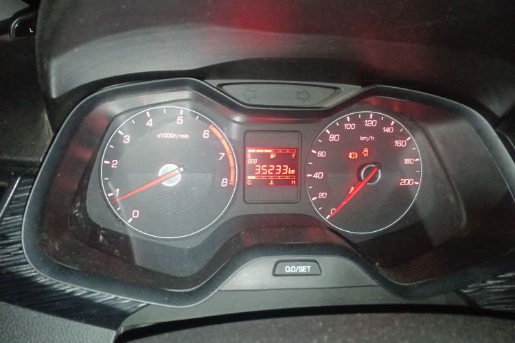 Used Baojun 310 2016 1.2L manual Comfort trim level Instrument Cluster
