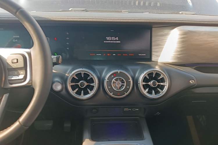 Used Tank 300 2021 City Edition 2.0T—Truly Stylish