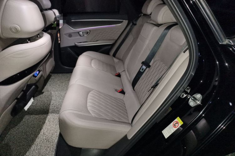 Used BYD Han 2024 EV Glory Edition 715KM Front-Wheel-Drive Flagship Model
