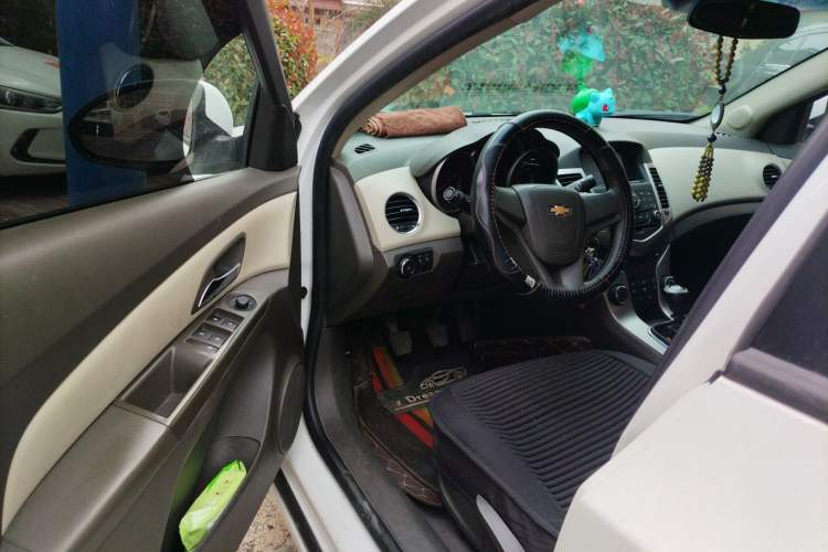 Used Chevrolet Cruze 2015 1.5L Classic SL MT
