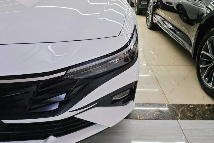 Used Hyundai Elantra 2023 1.5L CVT GLX Elite Edition Left Front Headlight