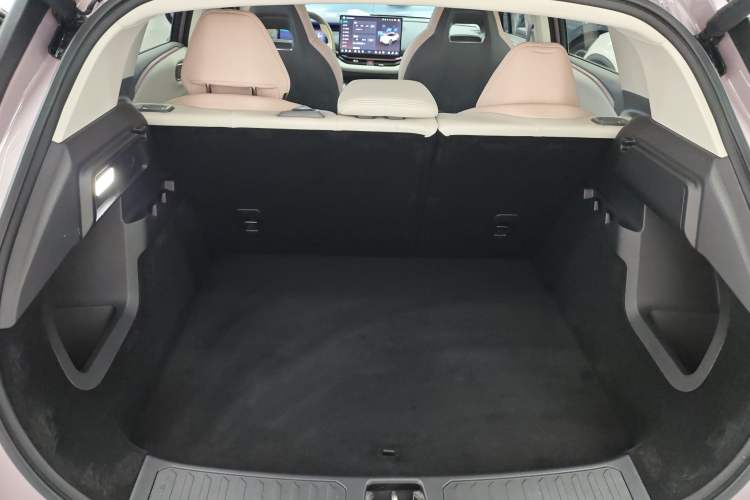 Used Lynk & Co 06 EM-P 2025 EM-P 126 Long-Range Halo