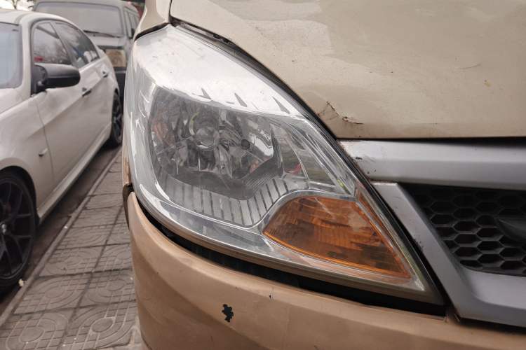 Used Foton Scenic V5 2015 1.2L Standard G12 Right Front Headlight