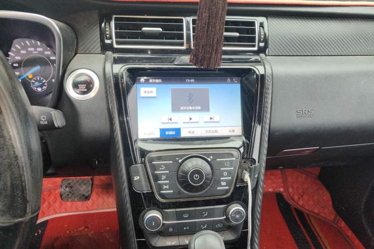 Used JMC Yusheng S330 2016 1.5L GTDi Automatic Two-Wheel Drive Fashion Edition Audio And AC Panel