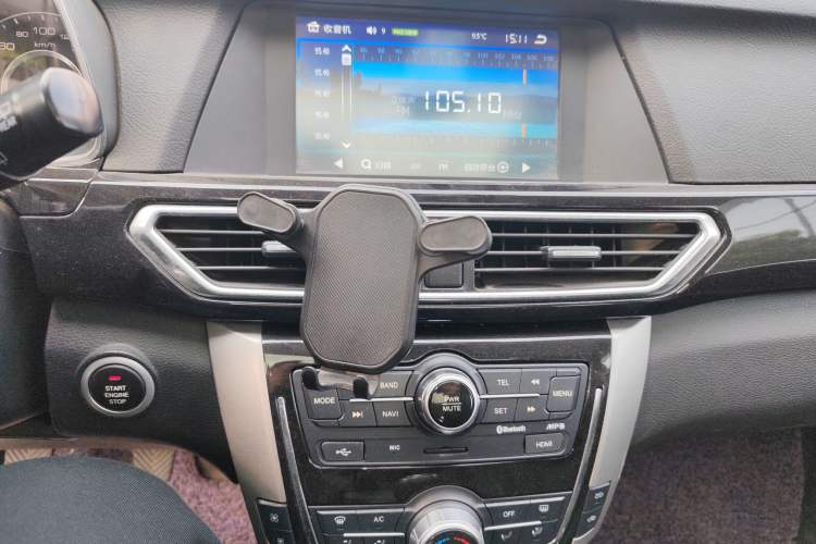 Used Zotye Domy X5 2015 1.5T Manual Luxury Model China V Standard Audio And AC Panel