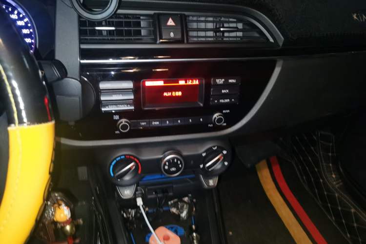 Used Kia K2 2017 Sedan 1.4L Manual Transmission 15th Anniversary Special Edition GLS Audio And AC Panel