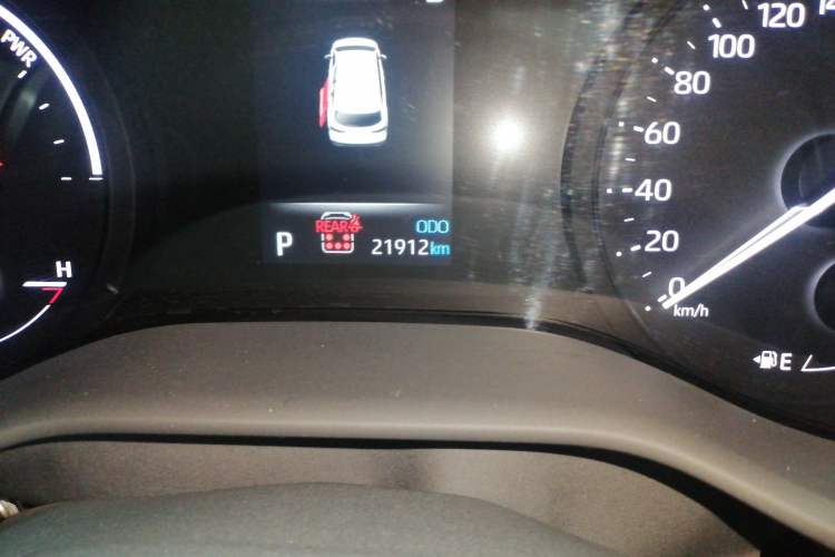 Used Toyota SIENNA 2024 2.5L Hybrid Four-Wheel Drive Prestige Edition Odometer Close Up