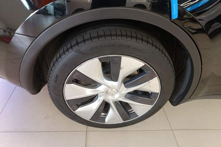 Used Tesla Model Y 2022 Rear-Wheel-Drive Version
