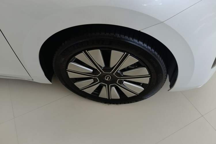 Used GAC Trumpchi E8 New Energy 2024 150km Longteng Glorious+ Right Rear Wheel Hub