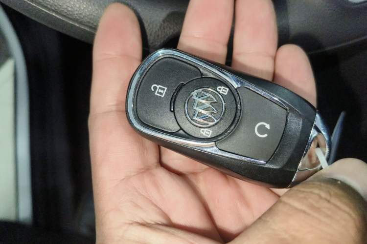 Used Buick Velite 6 2023 430km Range Commuter Version
